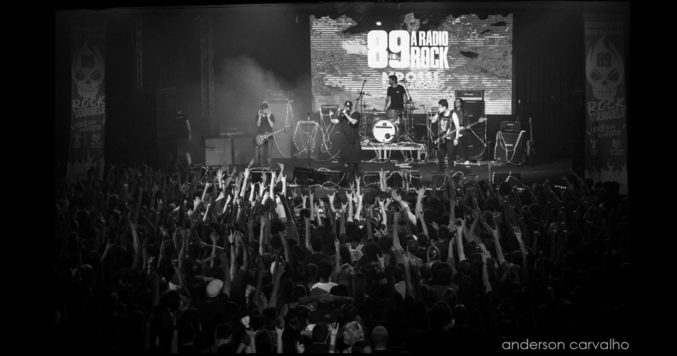 The Neighbourhood faz show com gostinho de quero mais no Lollapalooza - A  Rádio Rock - 89,1 FM - SP