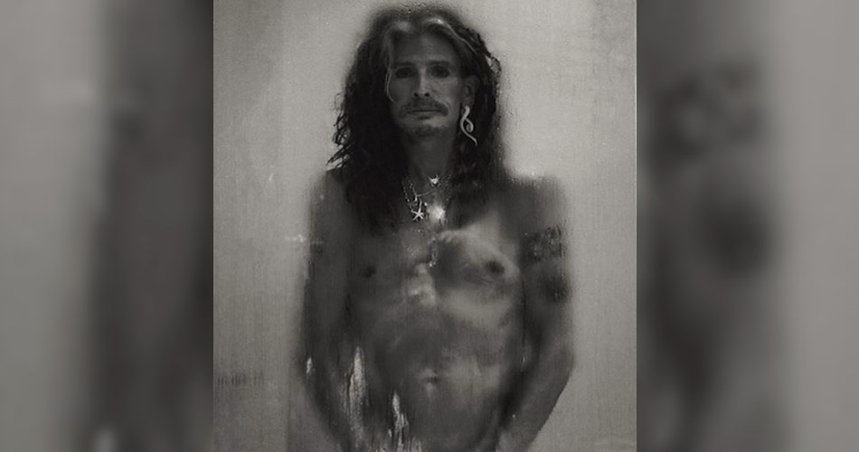 Steven Tyler, do Aerosmith, posa nu em ensaio fotográfico