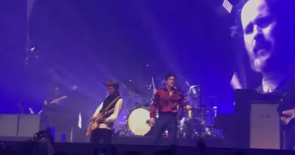 Vídeo: The Killers toca com Johnny Marr clássicos dos Smiths e “Mr. Brightside”