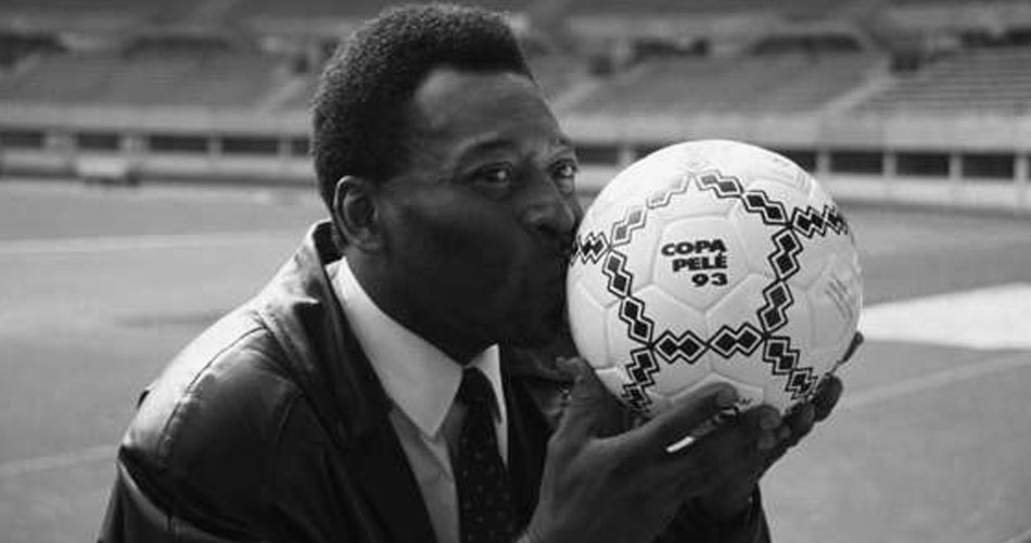 CNN Brasil muda cores do logotipo em sinal de luto pela morte de Pelé