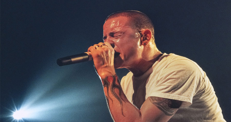 Mãe de Chester Bennington fala sobre reunião do Linkin Park: “Me sinto traída”