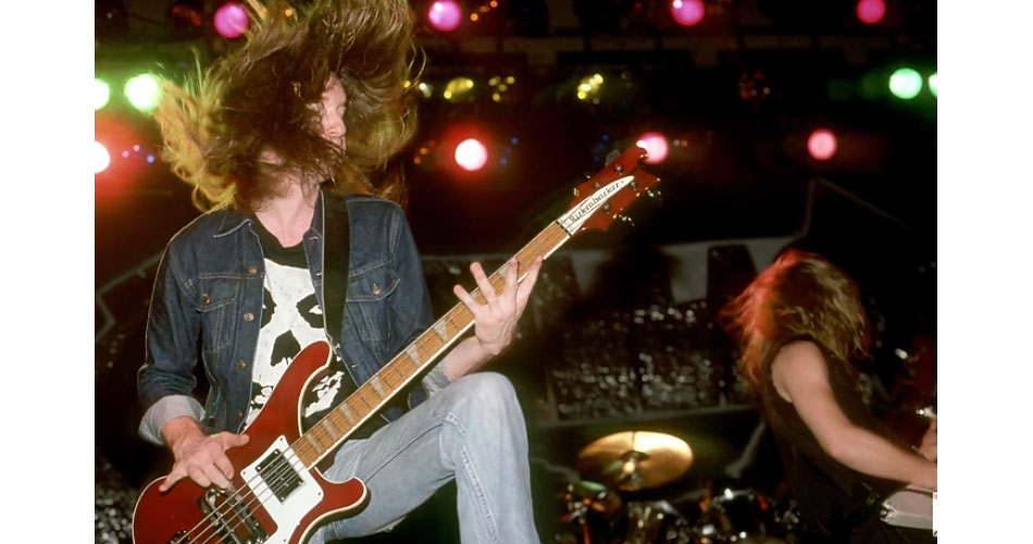 Metallica presta homenagem a Cliff Burton com novo clipe de “(Anesthesia) Pulling Teeth”