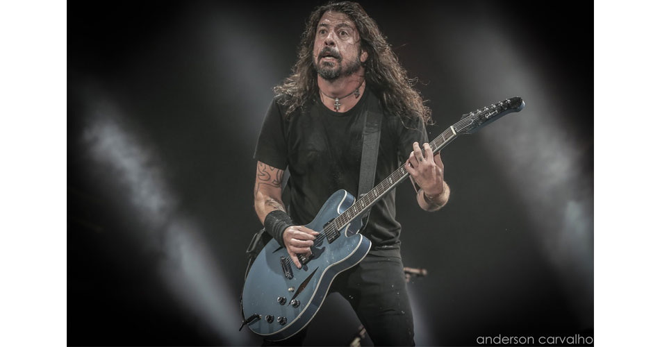 Infidelidade de Dave Grohl pode desencadear divórcio milionário